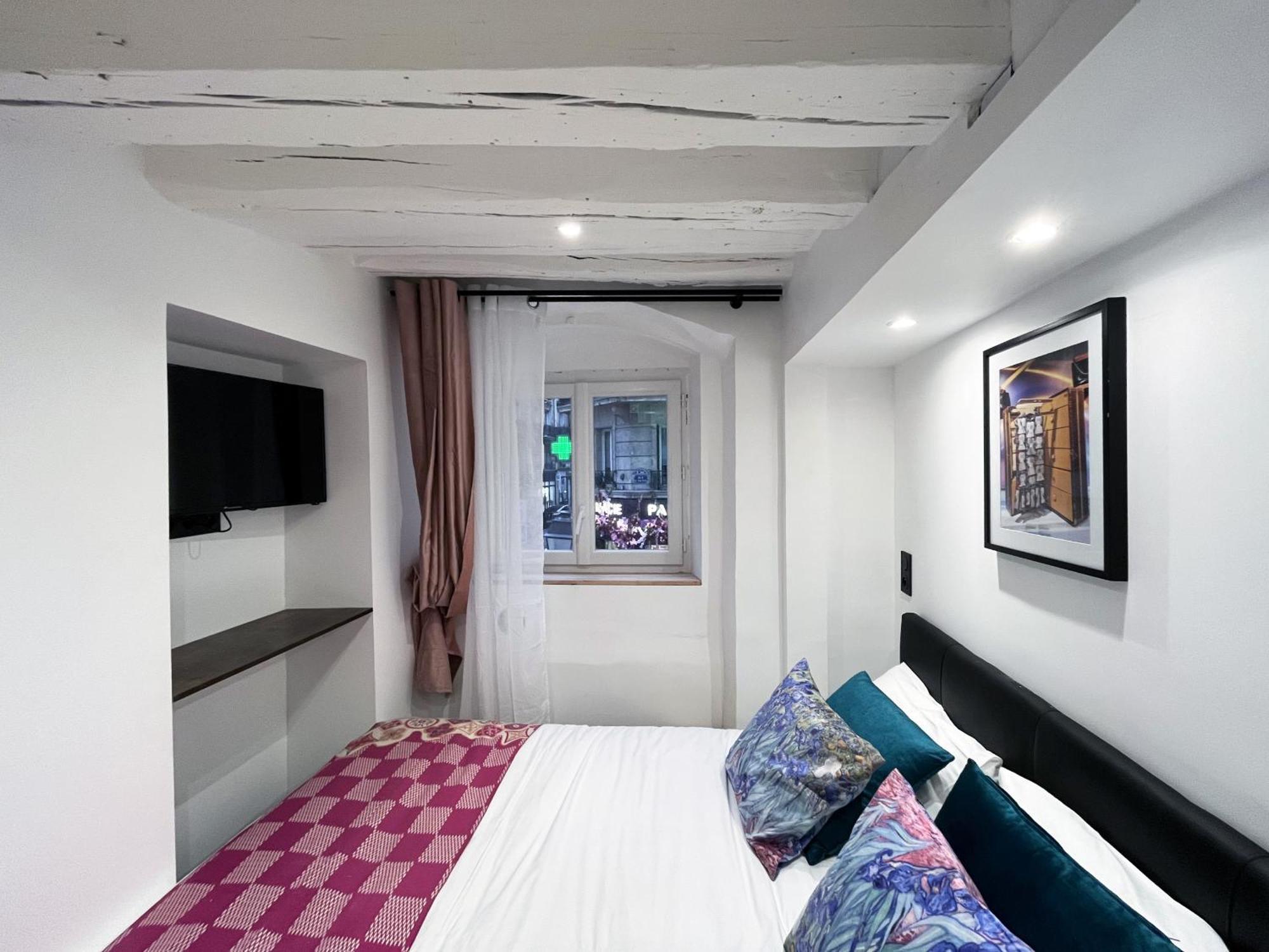 Urban Flat 174 - Vuitton St Denis Apartment Париж Екстериор снимка