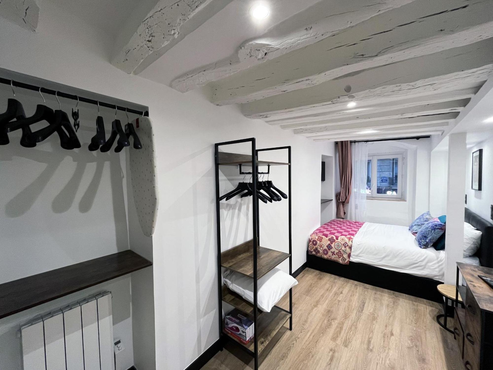 Urban Flat 174 - Vuitton St Denis Apartment Париж Екстериор снимка