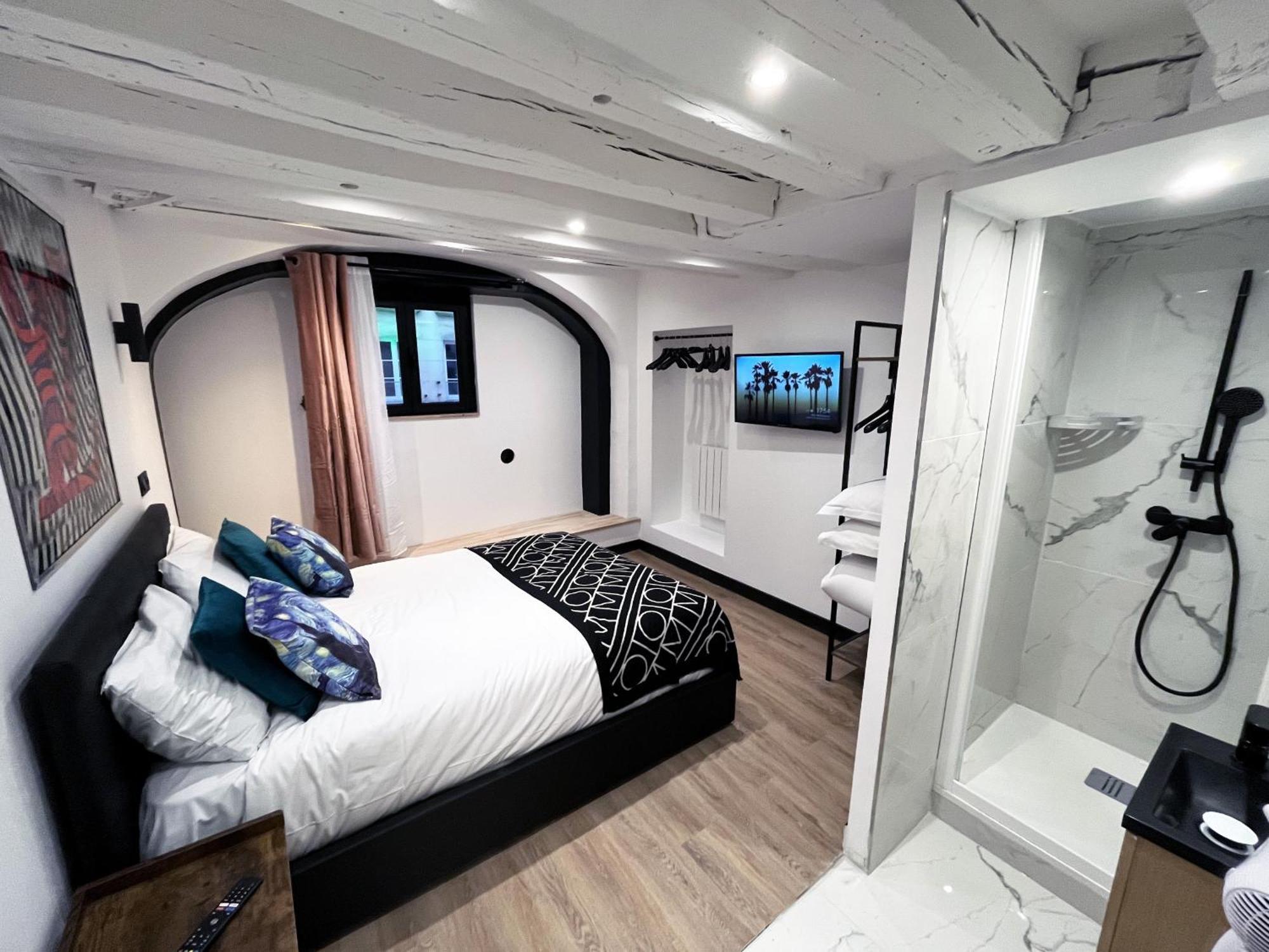 Urban Flat 174 - Vuitton St Denis Apartment Париж Екстериор снимка