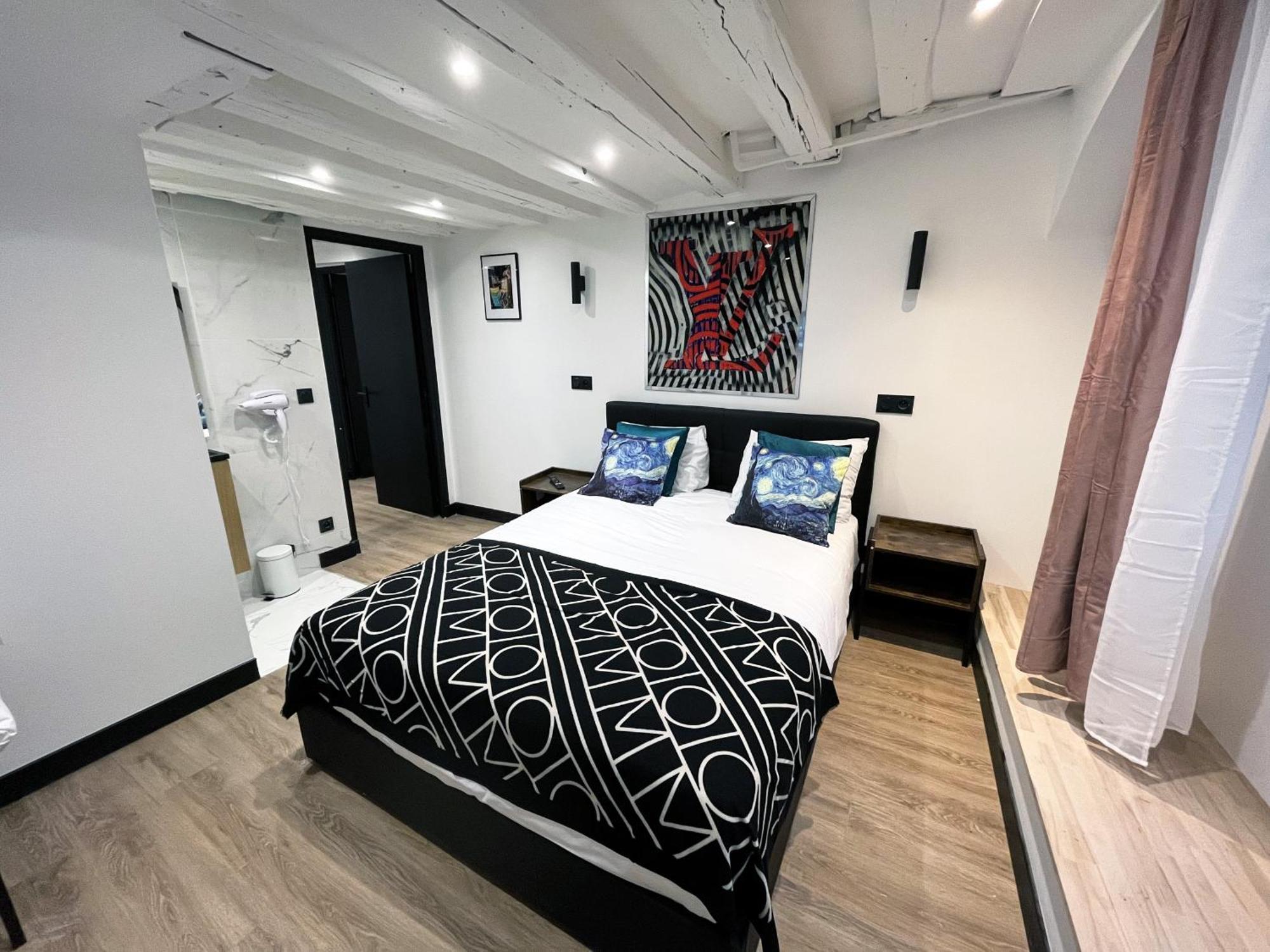 Urban Flat 174 - Vuitton St Denis Apartment Париж Екстериор снимка